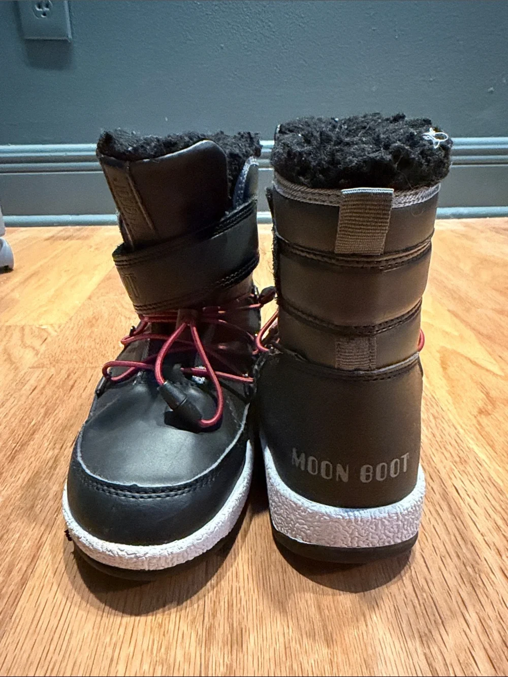 Moon Boot Junior Black Winter Snow Boots EU 34 US Kids 2.5  Faux Fur Insulated